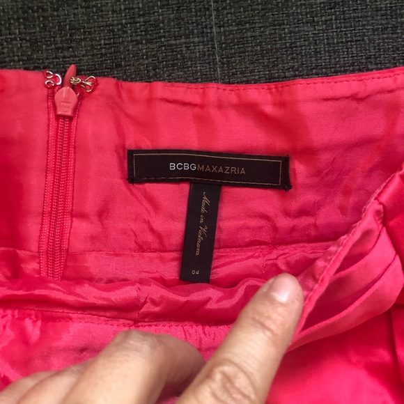 BCBG mini skirt with side bow - Picture 6 of 7